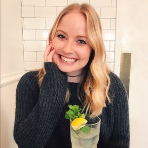 Meet your Posher, Mia